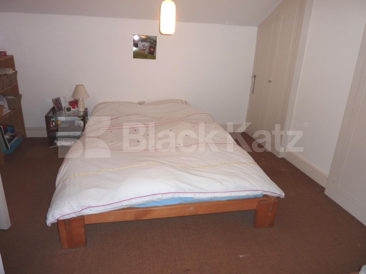 			NEW INSTRUCTION!, 2 Bedroom, 1 bath, 1 reception Flat			 Tufnell Park Road, TUFNELL PARK